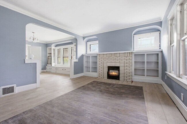 Building Photo - 12313 Rexford Ave