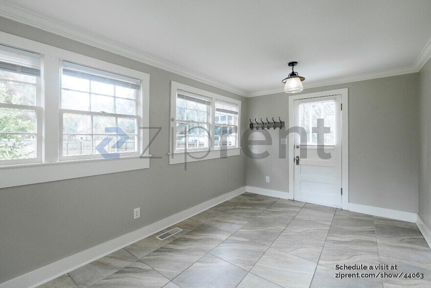 Building Photo - 808 Beirne Ave NE