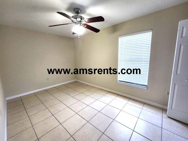 Building Photo - Charming 3-bedroom, 2-bathroom home in Poinciana