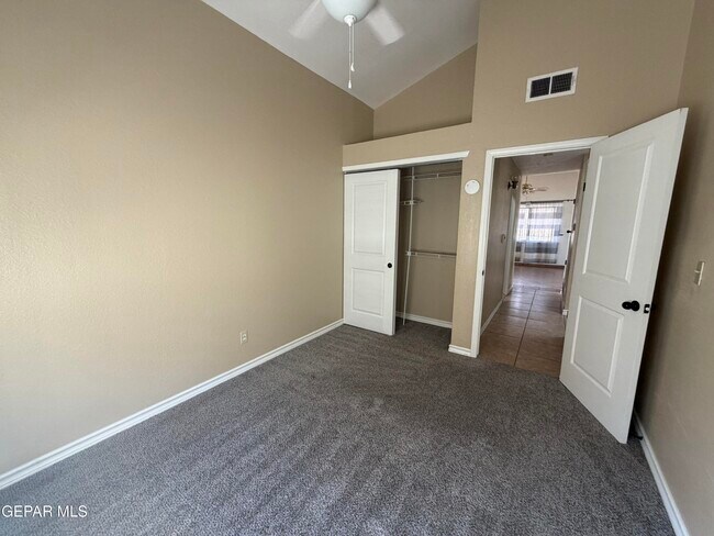 Building Photo - 2243 Seagull Dr