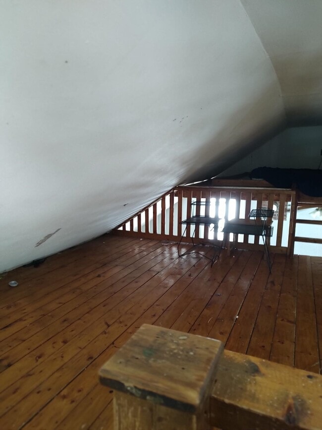 Building Photo - 2733 Dartmouth College Hwy