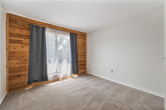 Building Photo - 1836 N Crystal Lake Dr