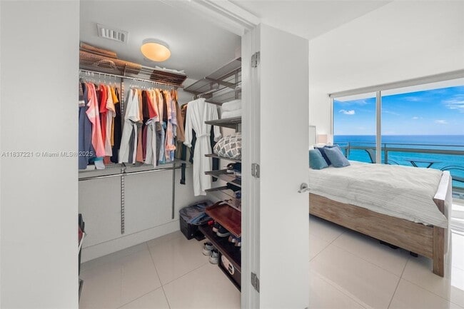 Building Photo - 6801 Collins Ave