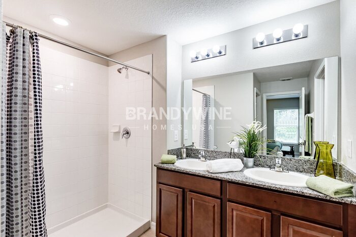 Building Photo - 10402 Virginia Pine Ct