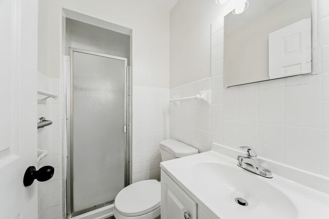 Building Photo - 554 E 168th Pl