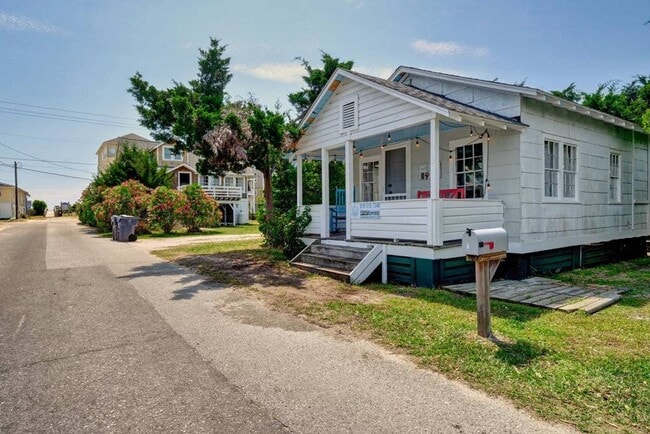 Building Photo - 5 Oystershell Ln
