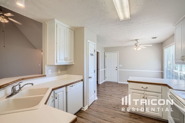 Building Photo - 509 Towler Shoals View