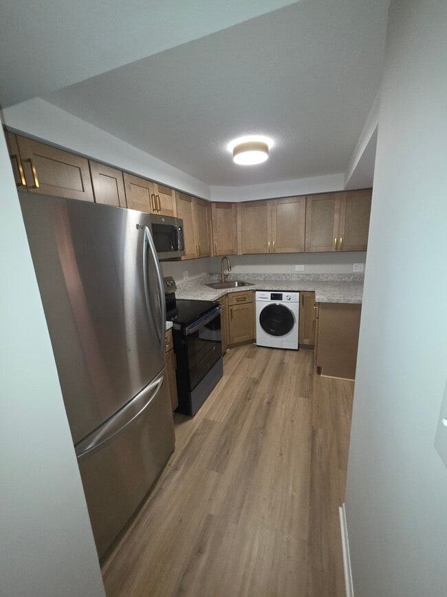 Building Photo - 6704 W 64th Pl