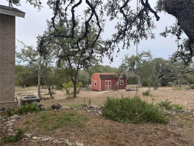 Building Photo - 210 Oak Springs Dr