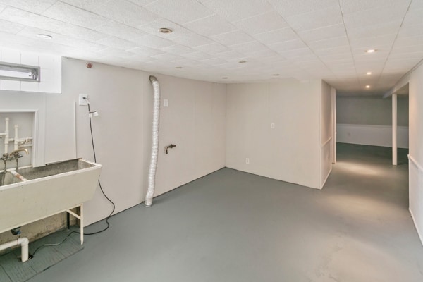 Building Photo - 3133 W 101st St