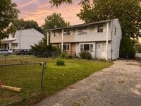 Building Photo - 801 Cedar St