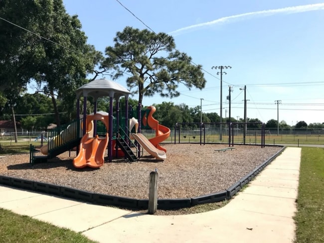 Building Photo - 1270 Ahoy Ave