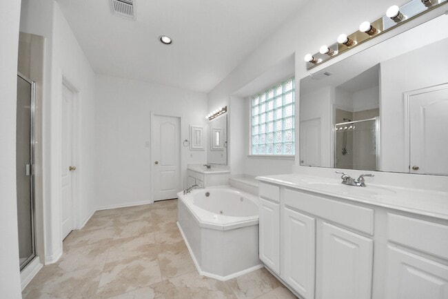Building Photo - 4230 Waterwood Dr