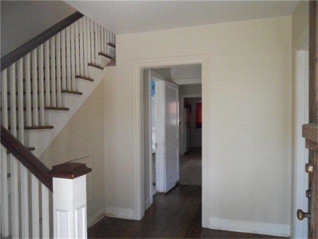 Building Photo - 809 E Burress St