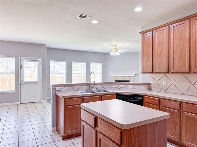 Building Photo - 1212 Maple Terrace Dr