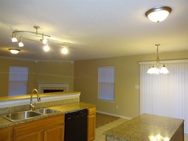 Building Photo - 11730 Sinclair Dr