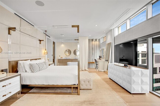 Building Photo - 3301 NE 1st Ave