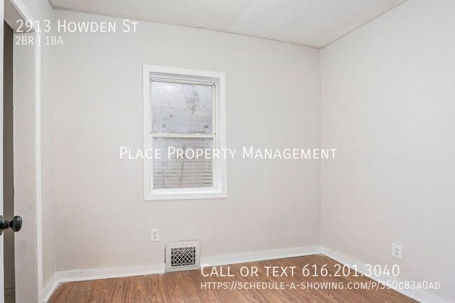 Building Photo - 2913 Howden St