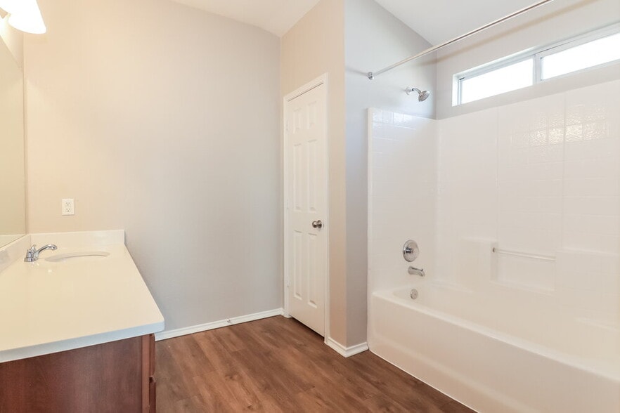 Building Photo - 131 Freedom Trl