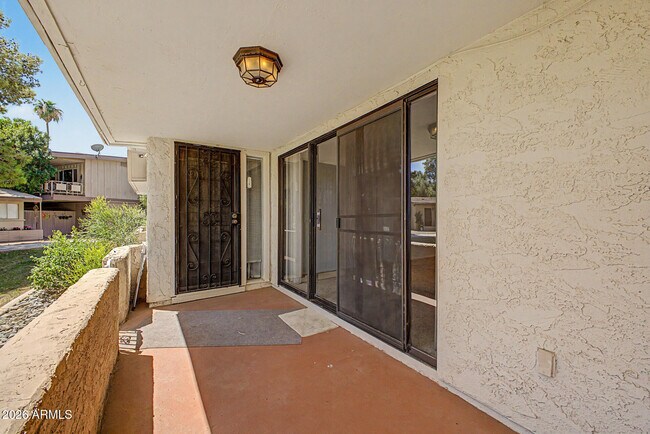 Building Photo - 709 S Power Rd