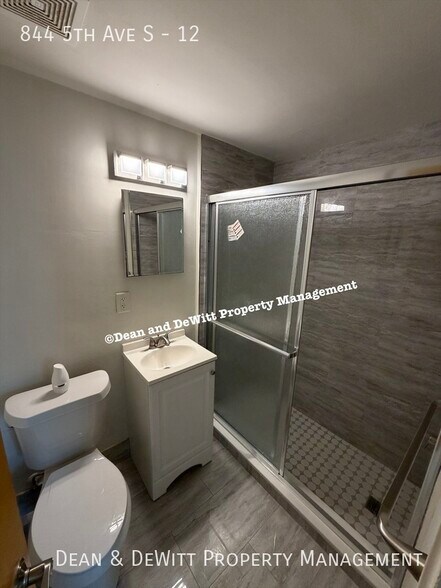 Building Photo - 1 Bed/1 Bath - Unit 12