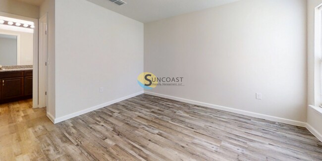 Building Photo - 10 Serenade Pl