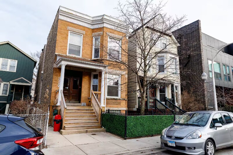 Building Photo - 3727 N Seminary Ave