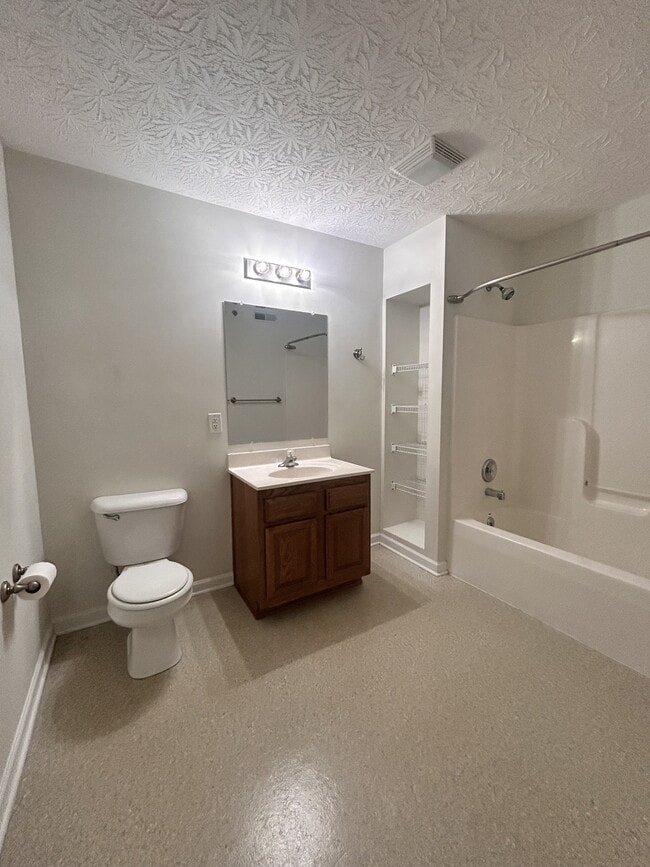 Building Photo - 23 Rosewood Ct