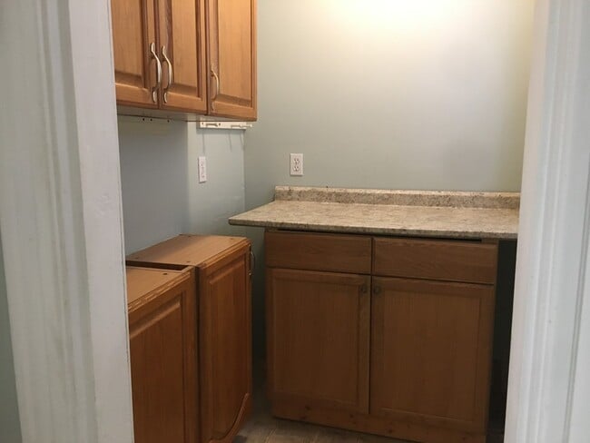 Building Photo - 278 E Main St