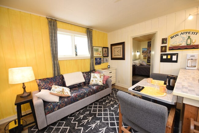 Building Photo - 759 MT-2