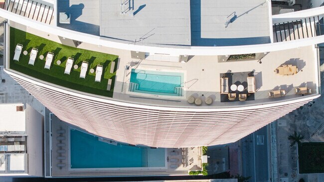 Building Photo - 350 N Miami Ave