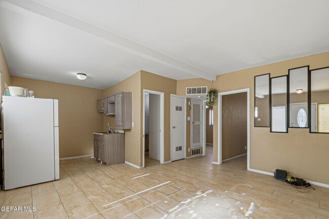 Building Photo - 408 Lesa Ln