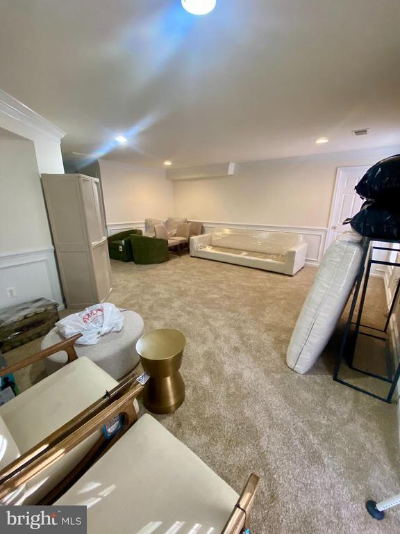 Building Photo - 108 Davidson St