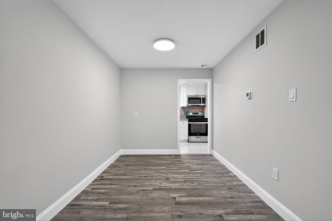 Building Photo - 5706 Mitchell Rd