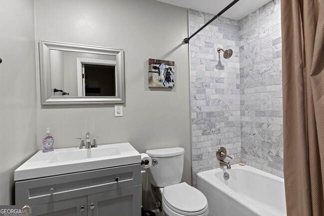 Building Photo - 3727 Calmer Cir
