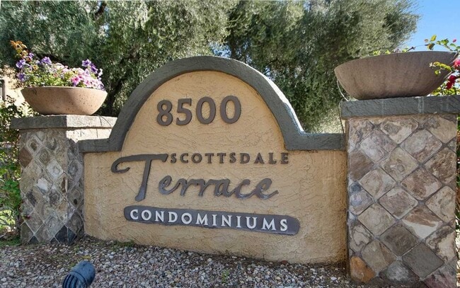 Building Photo - 2 Bedroom Condo in the Scottsdale Terrace Condominiums Community Near N Pima Rd and E Indian Scho...