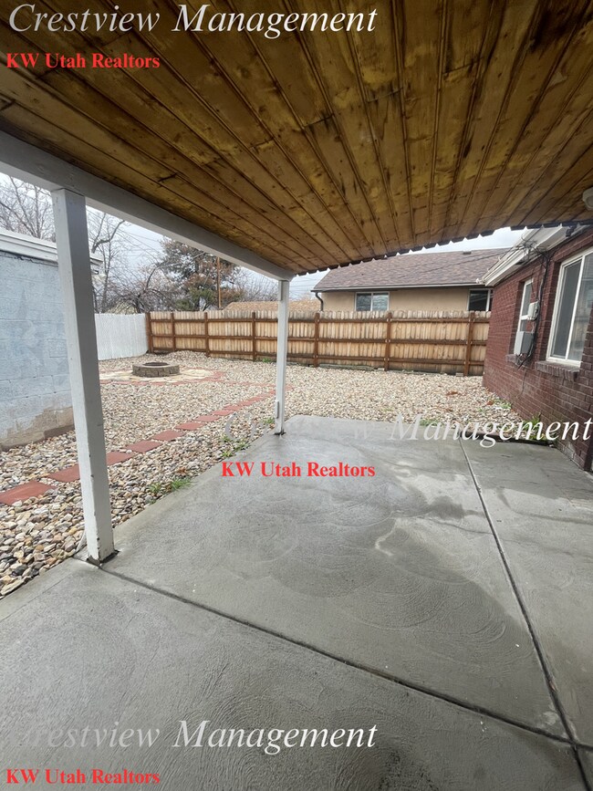 Building Photo - Claybourne Duplex