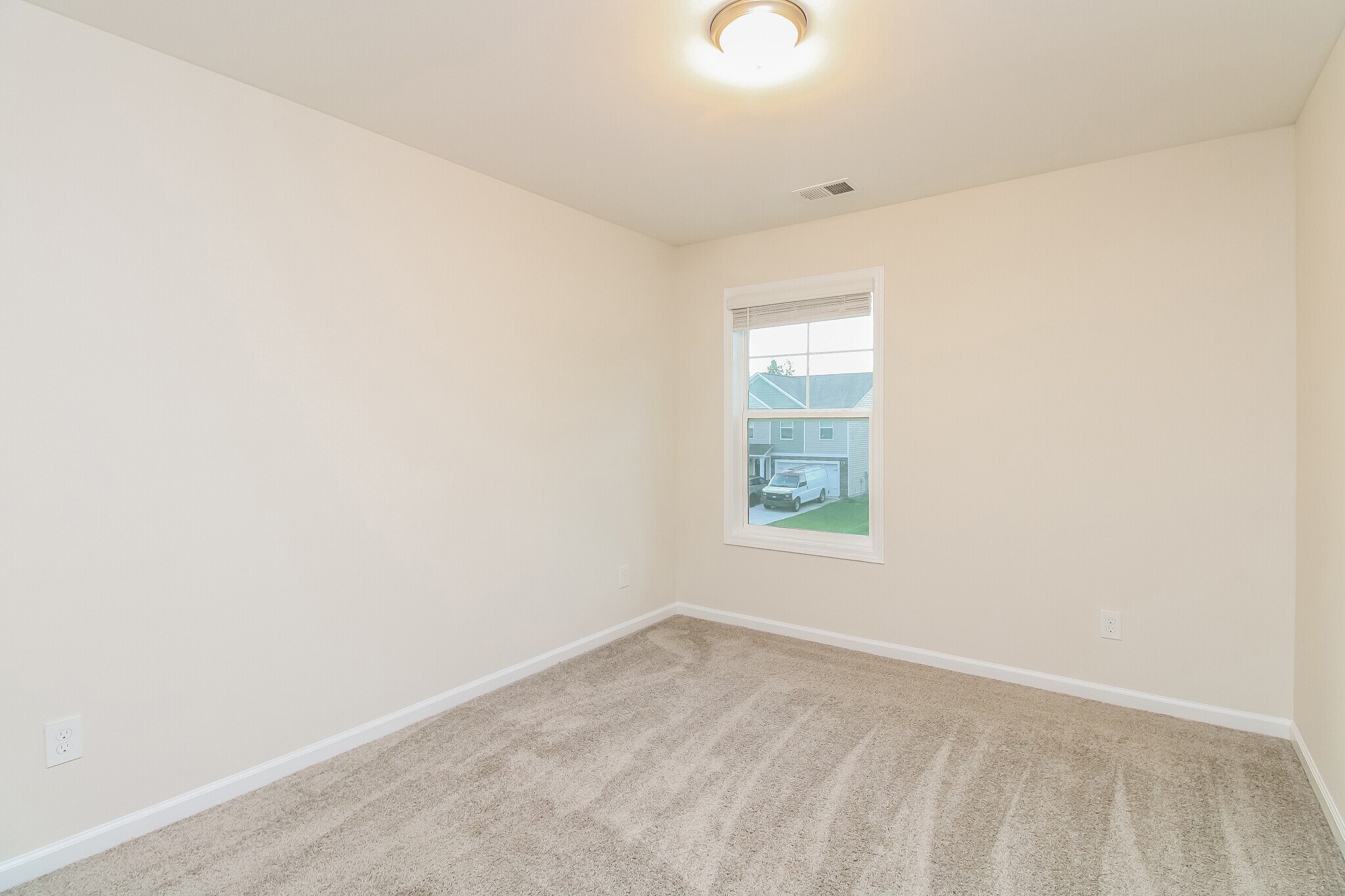 Building Photo - 108 Woodcote Dr