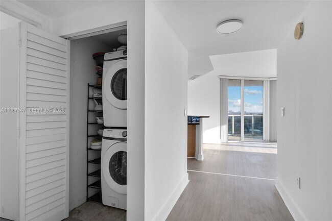 Building Photo - 1881 79th Street Causeway