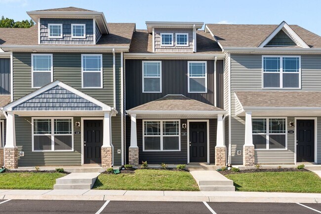 Building Photo - 2 Bedroom Condo For Rent Near Madison Street!