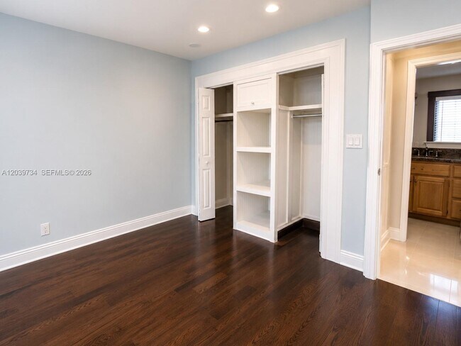 Building Photo - 22384 Palomita Dr