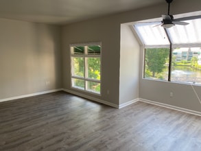 Building Photo - 3 Shelter Cove Ln