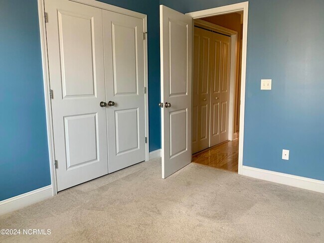 Building Photo - 7206 Chipley Dr