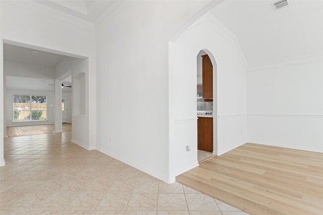 Building Photo - 17606 Forest Haven Trail