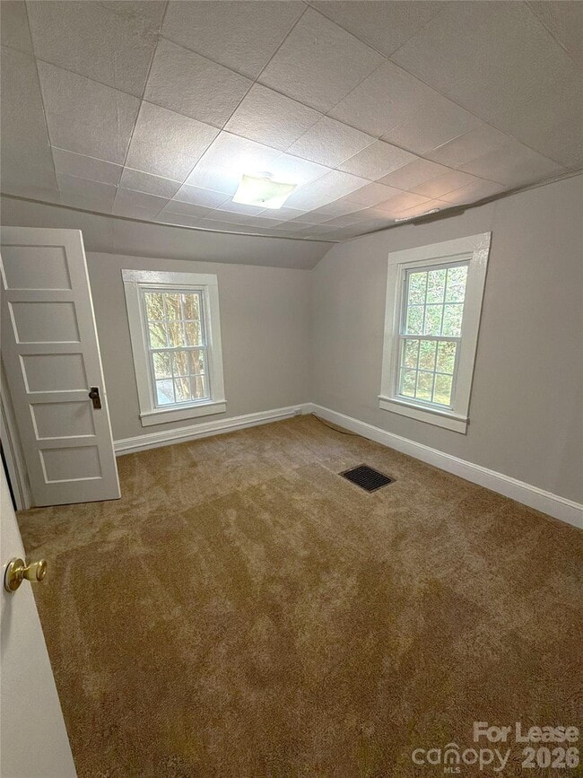 Building Photo - 3516 Eastway Dr