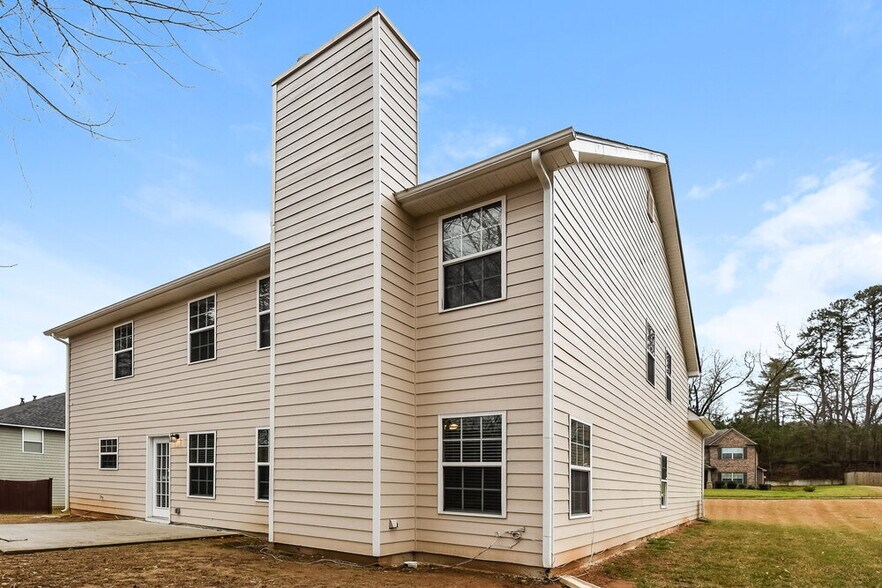 Building Photo - 4213 Kenwood Trail