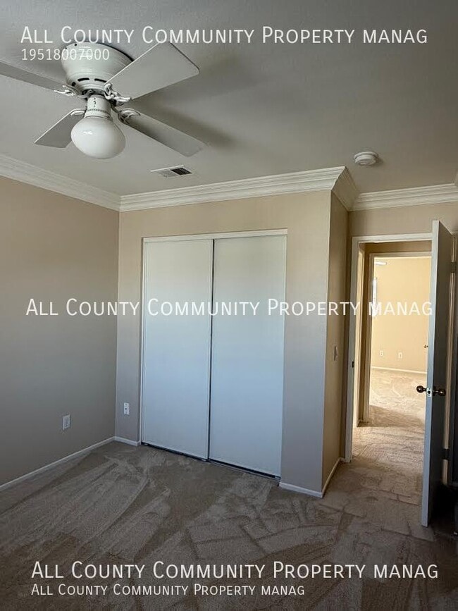 Building Photo - 42176 Chestnut Dr