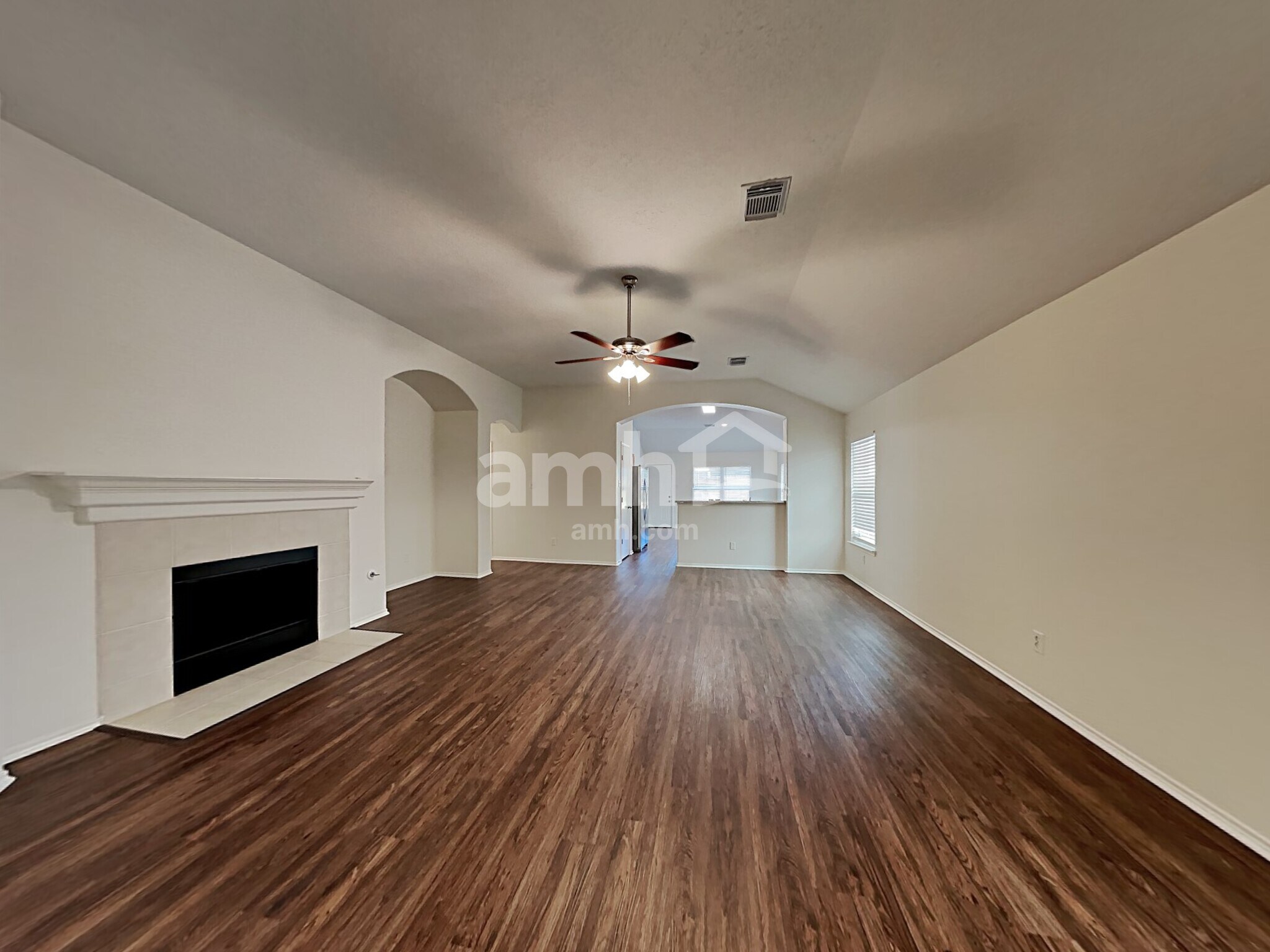 Building Photo - 20111 Niagara Falls Dr