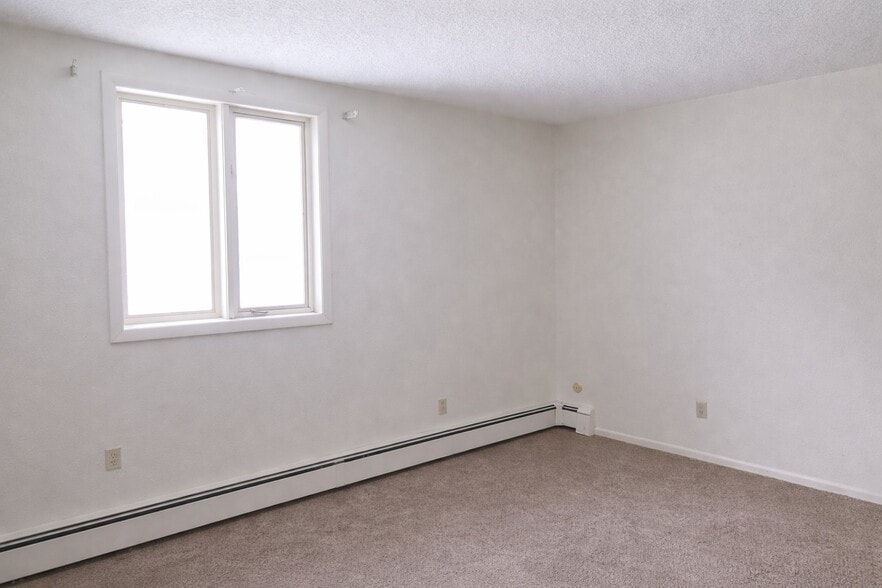 Building Photo - 1321 Walnut St