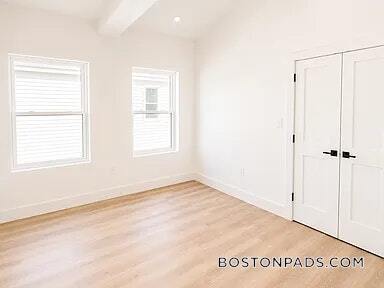 Building Photo - 275 Shrewsbury St